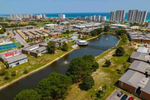 Cảnh Destin hoặc tầm nhìn thành phố từ căn hộ