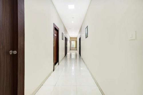 Φωτογραφία από το άλμπουμ του Collection O Dabagardens Near RK Beach σε Visakhapatnam