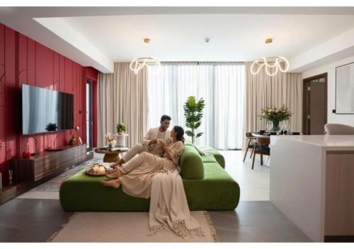 Luxury 3BR Skyline Apartment - Sobha The Crest Dubai