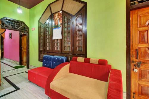 Χώρος καθιστικού στο Super Hotel O Gorchuk Guwahati