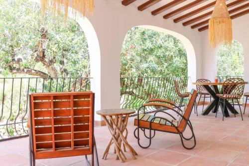 Mediterranean Luxe Villa • 8PAX • Pool • BBQ •Cozy