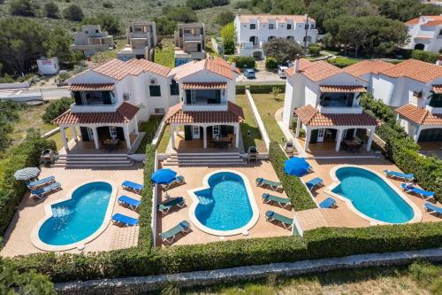 Foto Villa Las Marinas 3, piscina y a 5 minutos del mar 1