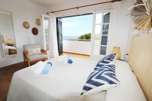 Postel nebo postele na pokoji v ubytování Villa Las Marinas 3, piscina y a 5 minutos del mar