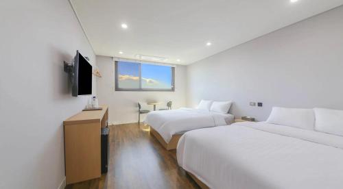 Aroomi Hotel Hyupjae