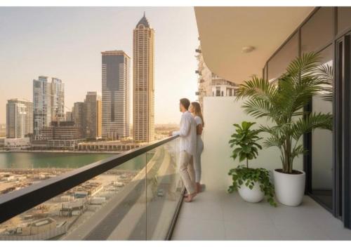 Stylish 1-Bedroom with Lake View in Business Bay