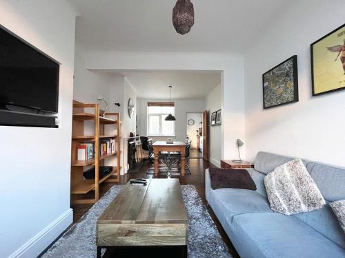 Φωτογραφία από το άλμπουμ του Inviting 1-bed Home in Northampton by Renzo, Brilliant Location, Free Wi-Fi! σε Kingsthorpe