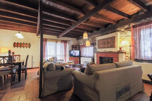 Mountain Stonehouse - By Alseides