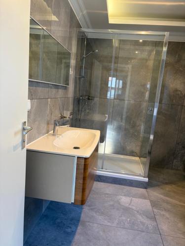 Ένα μπάνιο στο Hotel Aqua