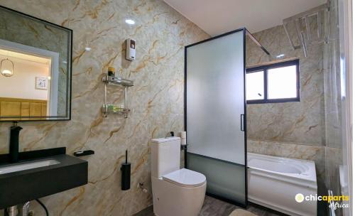 Koupelna v ubytování Chic studio with parking and rooftop