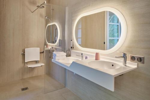 Ένα μπάνιο στο Les Maisons de Tatihou, The Originals Relais