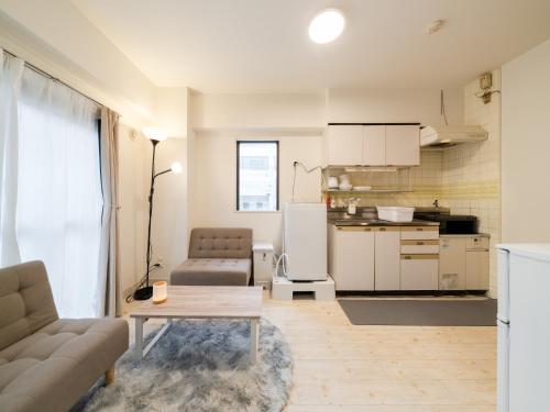 Shinjuku, 5min walk Higashi-Shinjuku Sta ,Kabukicho,KingBed, Switch,Wi-Fi ,PocketWiFi