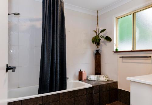 Un baño de Doomben Ridge Farm House