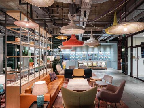 Un lugar para sentarse en Novotel York Centre