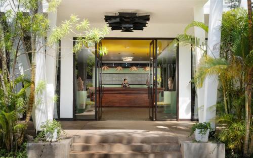 The Calm Oasis — Facade/entrance
