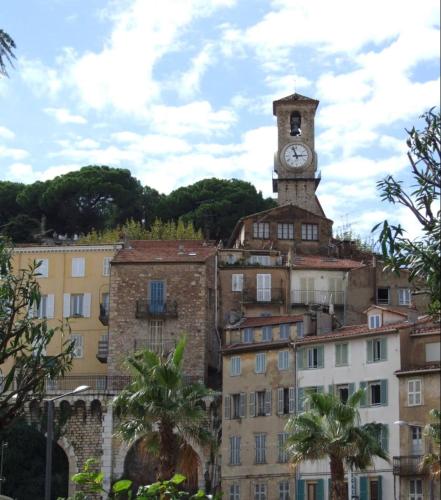 Cannes One Bedroom Apartment - 85M