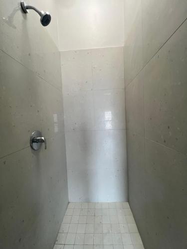 Et badeværelse på Kings Park Lodge