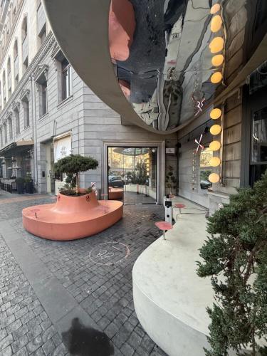 Fotografie z fotogalerie ubytování Republiq Square LUXURY with balcony v Jerevanu