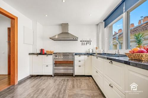 Marbella Concordia 4BR Close to beach & garage