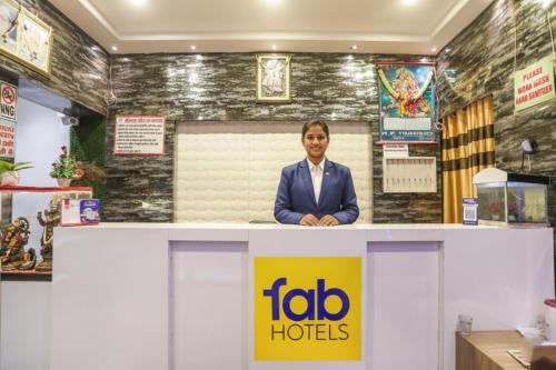 Členové personálu v ubytování FabHotel Shri Ram Kashi