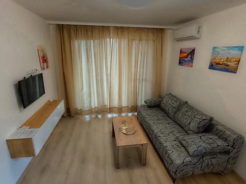 Khu vực ghế ngồi tại Апартамент 11 улица Македония 33 Поморие