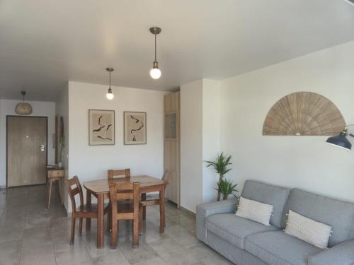 Χώρος καθιστικού στο Downtown apartment - Terrace, garage and pool