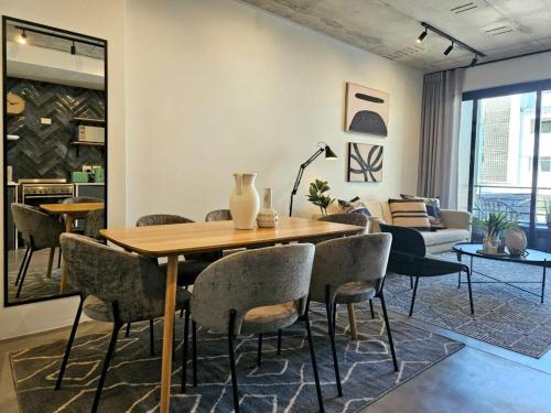 Et opholdsområde på FOUR on O -Fluent Serviced Apartments