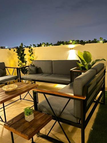 Χώρος καθιστικού στο شقة فخمة مع جلسة خارجية - Self Entry