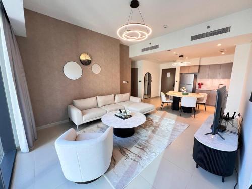 2BR next to Dubai mall with Khalifa Tower view!