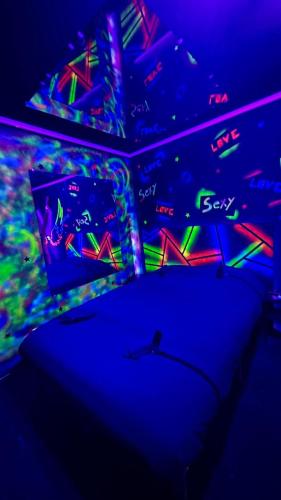 Love Room - fluo expérience