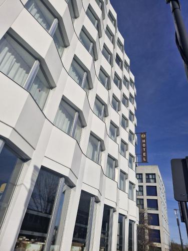 B&B HOTEL Massy Gare TGV
