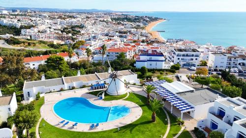 Luxury Albufeira Townhouse with Terraces, Pool & Views by Be Cherish photo 2