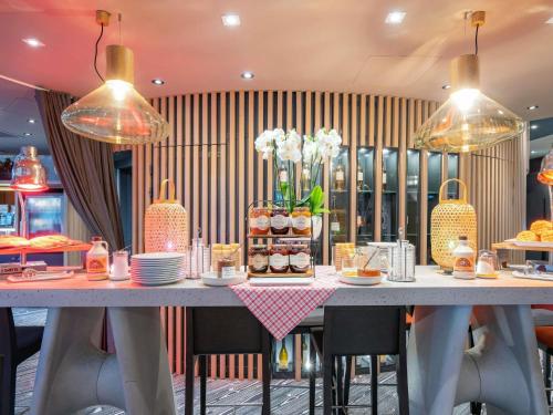 Еда / где поесть недалеко от отеля