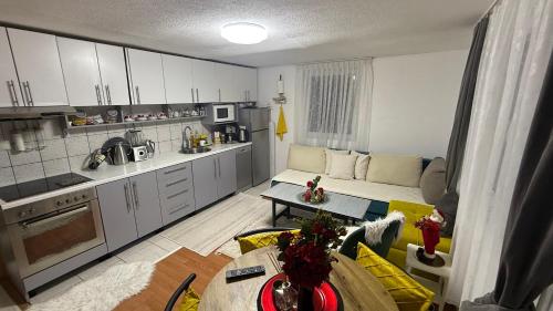 Кухня или мини-кухня в Grand Pearl Bazen Tuzla
