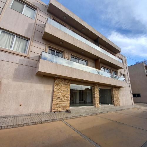 un’immagine di un edificio di Torres Las Cañas - Private Complex a Guaymallén