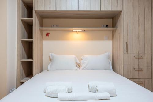Downtown Arch Apartments - Central Lisbon AC & WIFI
