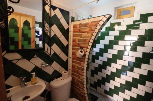 Un baño de Maison d'Hôte Argana