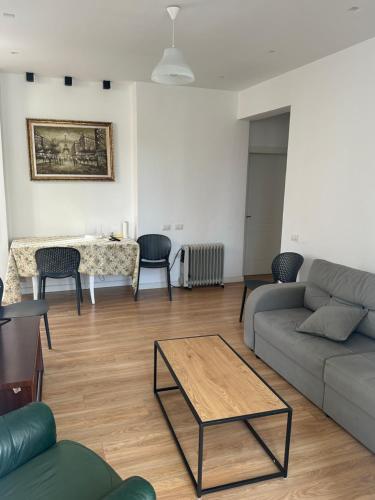 Tulip Apartment - Amazing Central Location