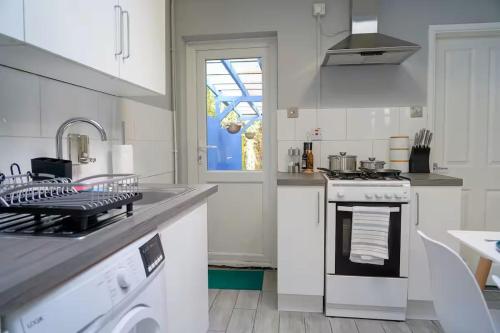 Φωτογραφία από το άλμπουμ του Charming 3BR in Oxford Centre στην Οξφόρδη