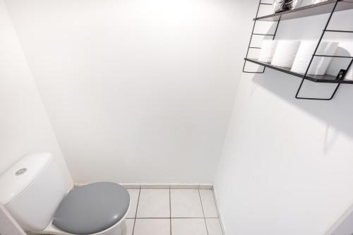 BnGo l Cosy et Calme l Métro B, 4 personnes photo 17