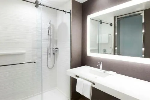 AC Hotel by Marriott Miami Airport West/Doral photo 9