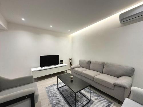 Glar 1BR Apartment Barrikada