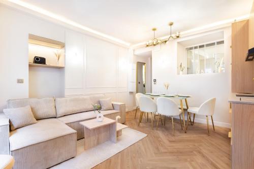 Magnifique deux chambres Montmartre avec Clim et Cinema