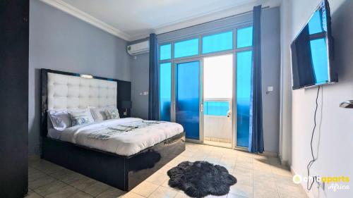 Postel nebo postele na pokoji v ubytování Chic apart with parking and pool