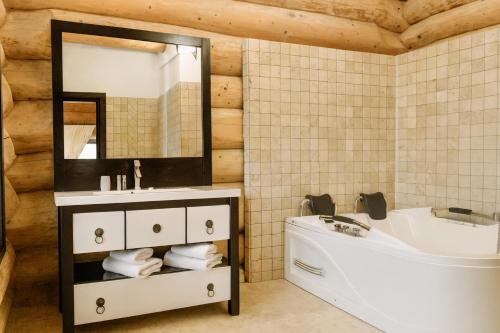 Koupelna v ubytování Pensiunea Poiana Izvoarelor