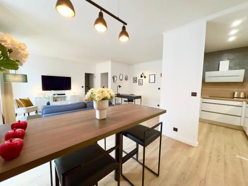Prestige Suite Cannes - Luxury 80m2 2BR 2BA - 3 min to Croisette & Beach