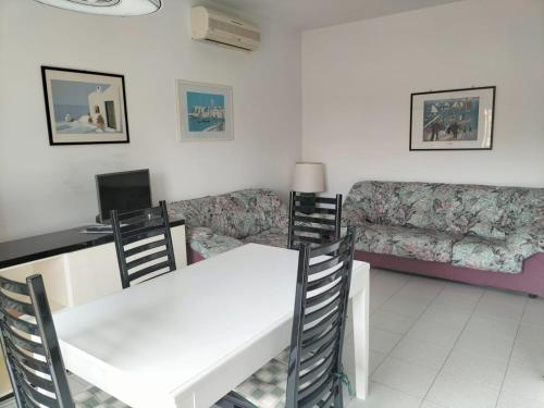 Χώρος καθιστικού στο S355 - Sirolo, ampio trilocale con terrazzo e posto auto