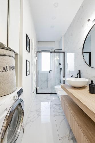 The Boutique Houses - Tram 14 Direct to Duomo - Tortona Design Apartment with Balcony - Milan City Center