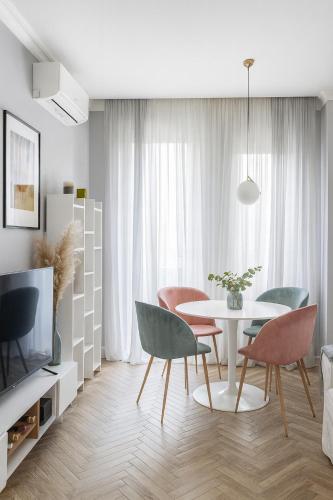 The Boutique Houses - Tram 14 Direct to Duomo - Tortona Design Apartment with Balcony - Milan City Center