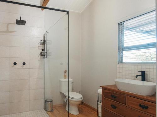 Koupelna v ubytování Woodpecker Cabin at Vrolikheid Landgoed