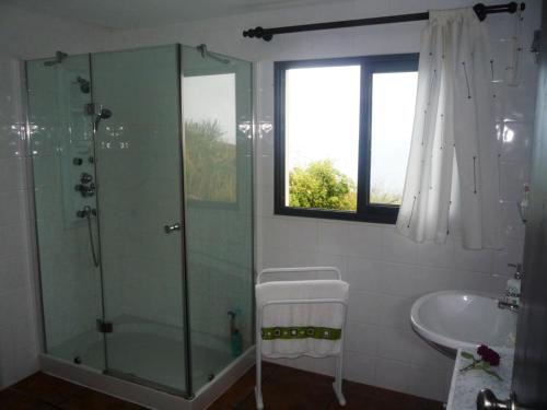 Et badeværelse på Casa Miradouro do Pesqueiro